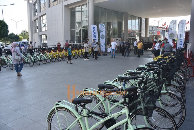 Akhisar’da İlk Kez Ücretsiz Kiralık Bisiklet Dönemi