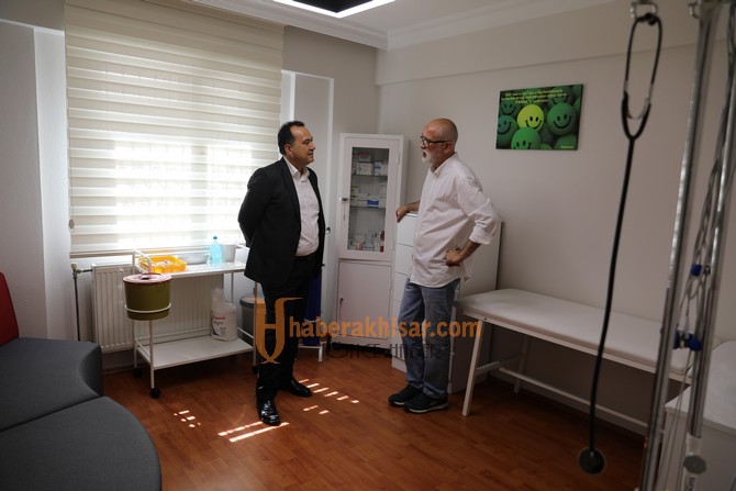İç Hastalıkları Uzmanı Uzm. Dr. Ömer Özümer Muayenesi Açıldı