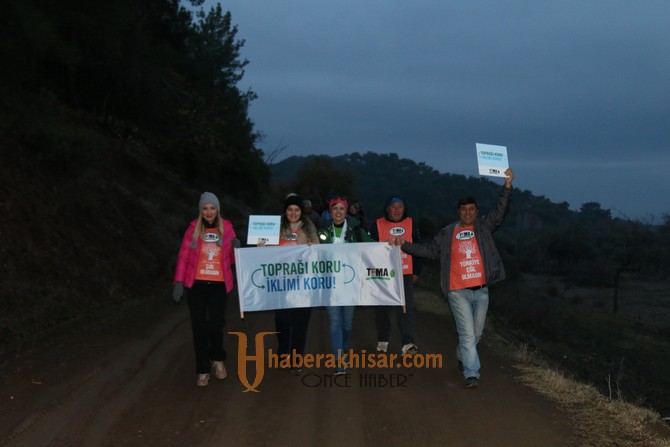 Akhisar Belediyesi, Zinde Yaşam Kulübüyle Akhisar TEMA Vakfı toprak için yürüdü