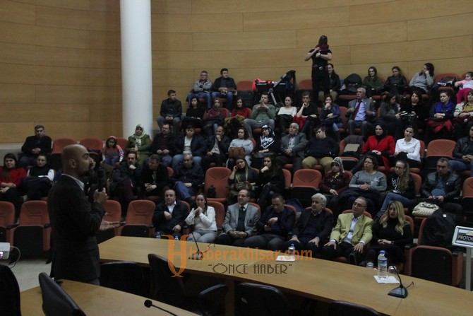 Akhisar’da Down Sendromlulara yönelik konferans verildi