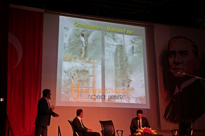 Uzmanlar Akhisar’da Depremi Anlattı