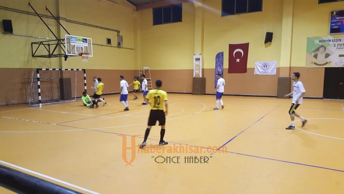 Futsal turnuvasında final grubu şekilleniyor