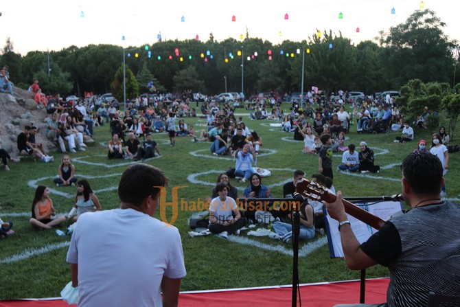 Akhisar Belediyesi’nden Babalar Günü’ne Özel Konser