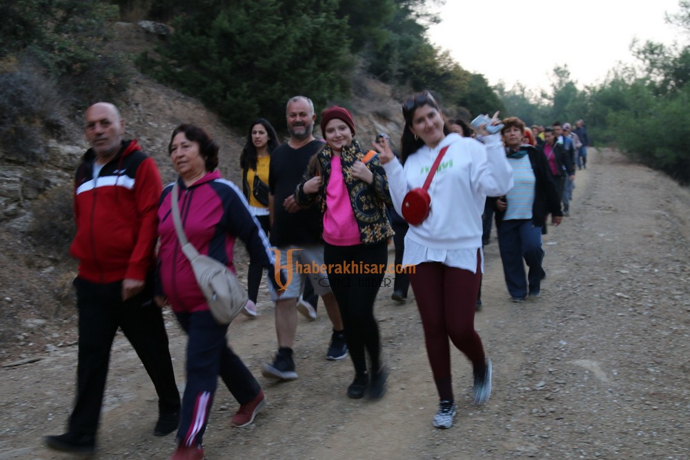 Akhisarlılar sağlık için Kabaağaçkıran parkuruna akın etti
