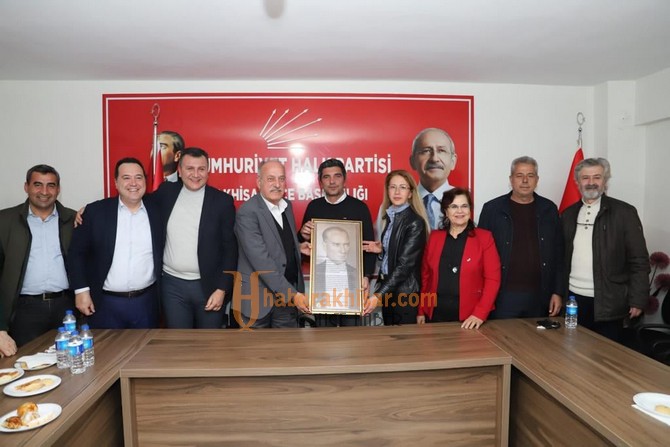 ATSO’dan Akhisar CHP İlçe Teşkilatına Ziyaret