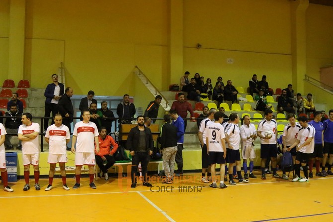 Hüseyin Çeçen ve Armağan Özeş Futsal Turnuvası açılış seremonisi yapıldı