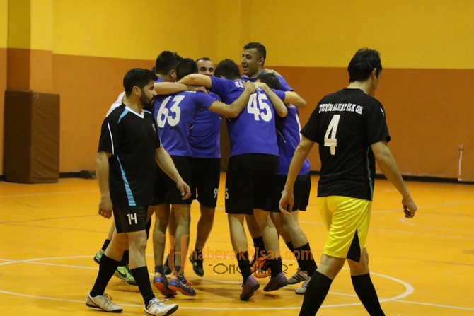 Hüseyin Çeçen ve Armağan Özeş Futsal Turnuvası açılış seremonisi yapıldı