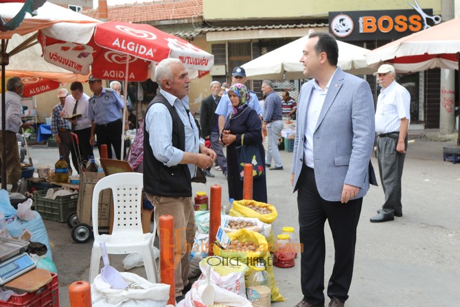 Belediye Başkanı Dutlulu, köylü pazarını ziyaret etti