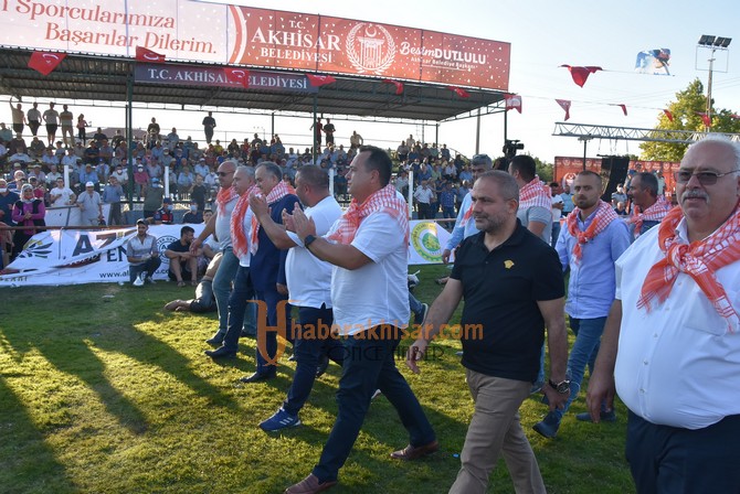 Başpehlivanlar, Akhisar Er Meydanında Kıyasıya Yarıştı