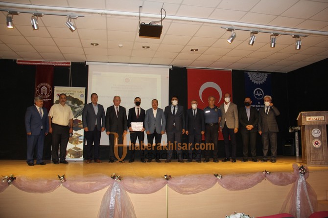Türkiye Birincisi Hafıza Akhisar’da Ödül Takdim Töreni Düzenlendi