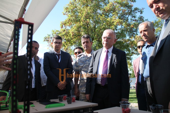 Akhisar’da TÜBİTAK 4007 Bilim Şenliği Açılışı Yapıldı