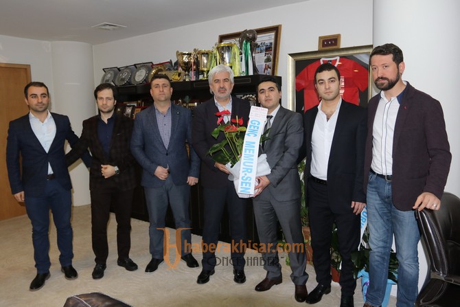 Genç Memur-Sen’den Akhisar Belediye Başkanı Salih Hızlı’ya ziyaret