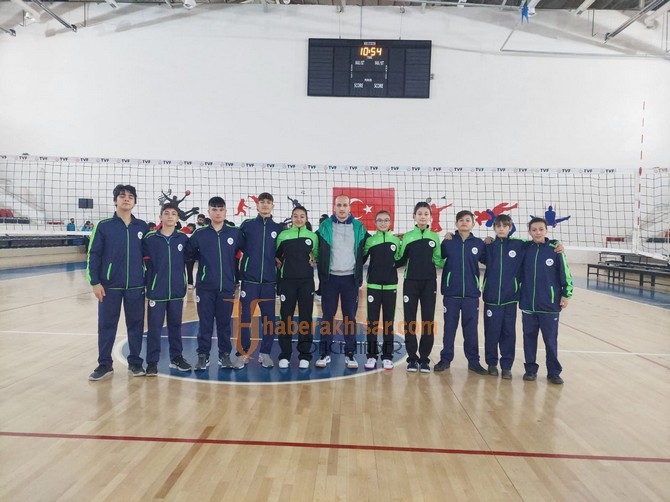 Akhisar Gençlik ve Spor Kulübü Voleybol Alt Yapı’da Meyvelerini Almaya Başladı