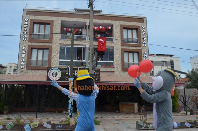 Akhisar Belediyesi, 100.Yıl Coşkusunu Sokaklara Taşıdı