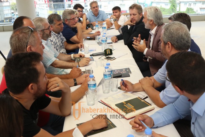 Akhisar Belediye Başkanı Salih Hızlı, Basın mensupları ile buluştu