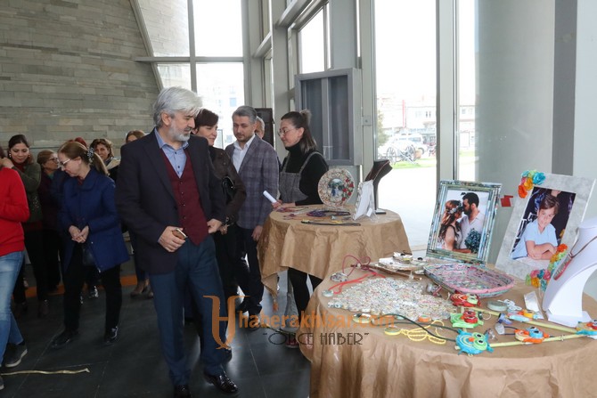 Akhisar Belediyesi Sanat Atölyesi Ekolojik Tasarım Sergisi açıldı