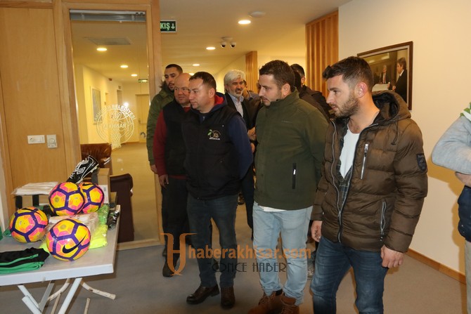 Akhisar Belediyesi amatöre destek devam ediyor