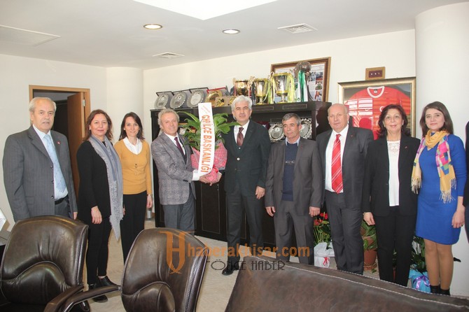 CHP Akhisar yeni yönetiminden Belediye Başkanı Salih Hızlı’ya ziyaret