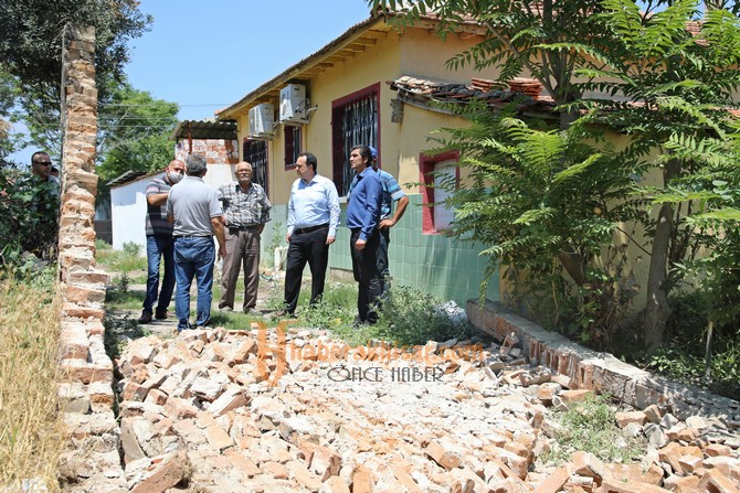 Başkan Dutlulu Deprem Bölgesindeki Vatandaşların Yanında Oldu