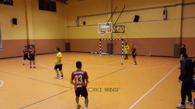 Hüseyin Çeçen ve Armağan Özeş Futsal turnuvasında 2’inci hafta başladı