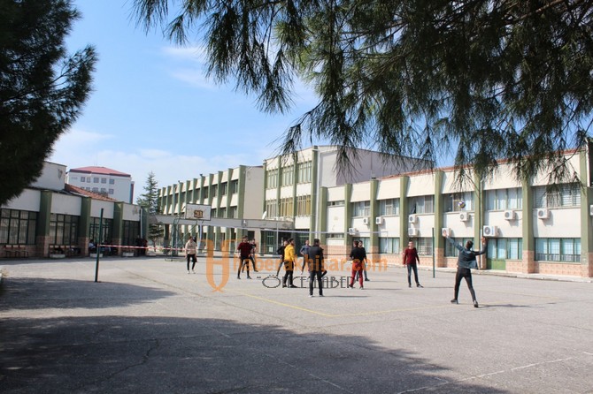 Akhisar Meslek Yüksekokulu Yeni Öğrencilerini Bekliyor
