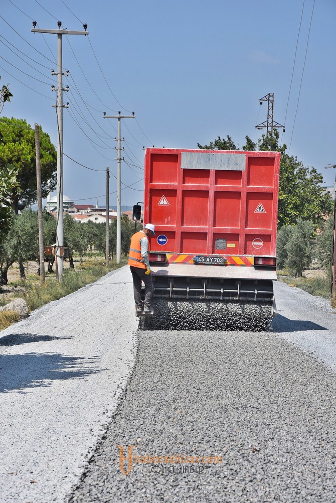 Akhisar Belediyesinden yol yapımında büyük atak