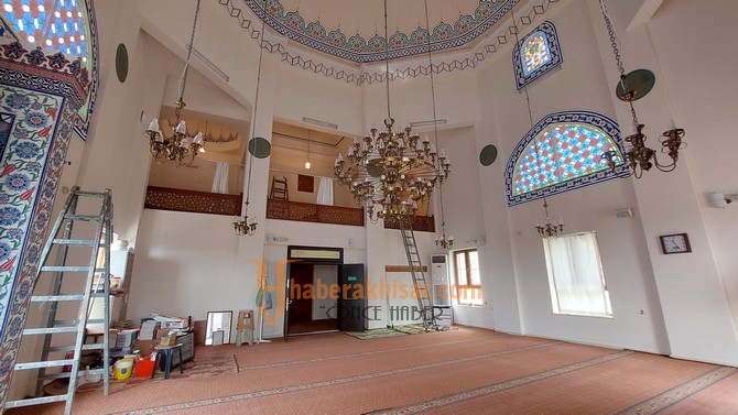 Akhisar Belediyesi’nin Camilere Desteği Sürüyor