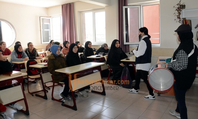 Adnan Menderes Kız Anadolu İHLde Ramazan Sokağı Açıldı
