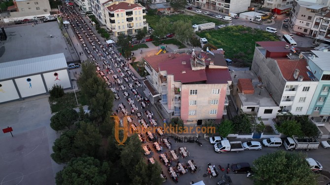 Şeyhisa Ve Reşatbey Mahalleleri Akhisar Belediyesi İftar Sofrasında Buluştu
