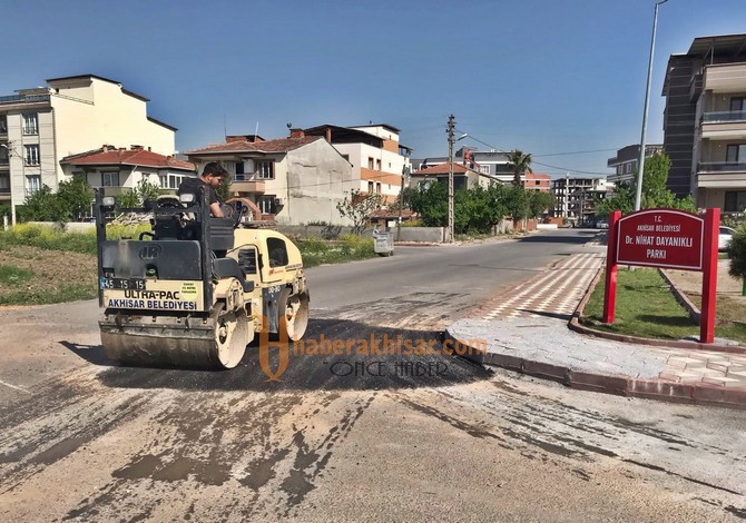 Akhisar Belediyesi Kentin Her Noktasında Asfalt Çalışmalarına Hız Verdi