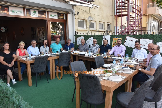 AK Parti İlçe Teşkilatı Basın Bayramını Kutladı