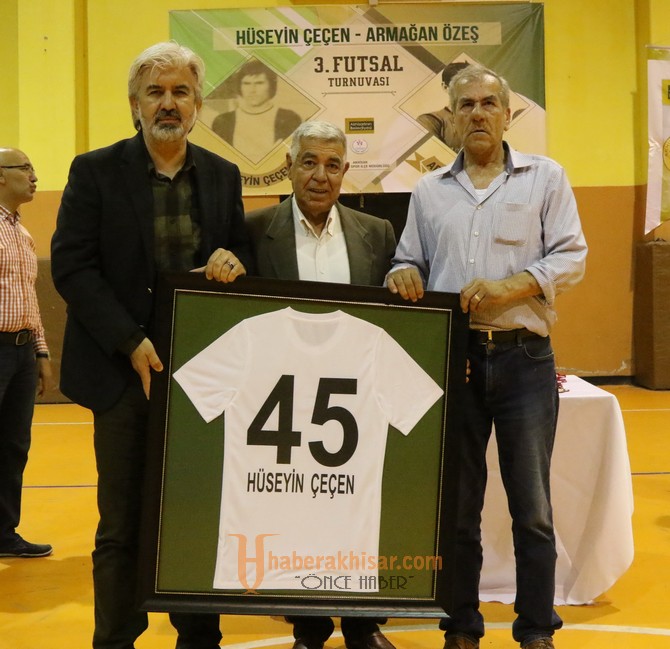 Futsal turnuvasında şampiyon 1970 Akigo takımı oldu