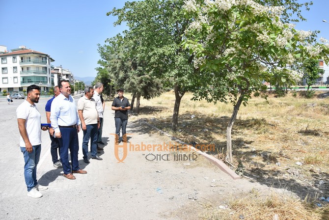 Akhisar Belediyesi’nin Yeni İş Aracı Ekskavatör Çalışmalara Başladı