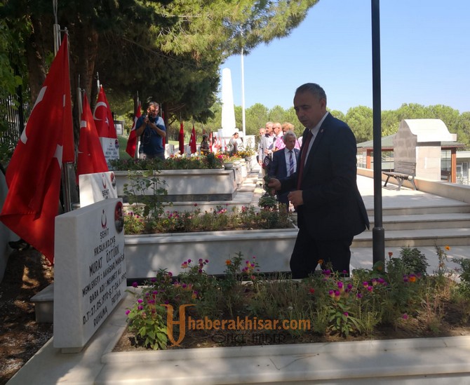 CHP Milletvekili Bakırlıoğlu’ndan Şehitlik Ziyareti
