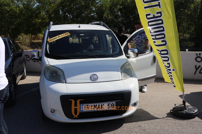 Otomobil tutkunları Akhisar AutoFest’e akın etti